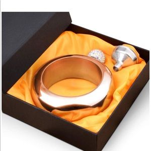 NWT | Stylish Bangle Flask 🍸